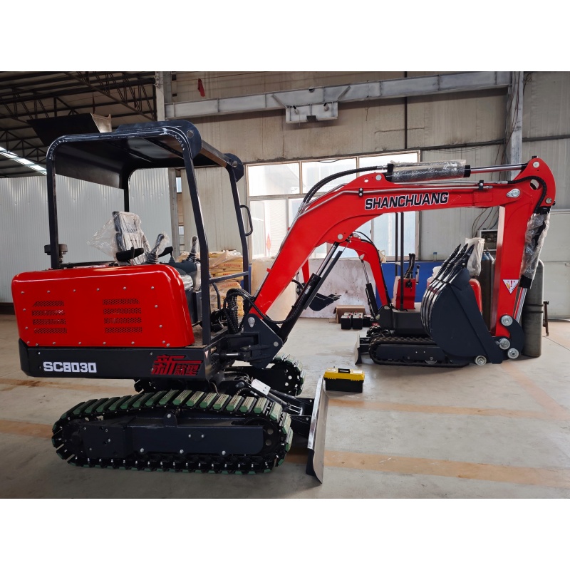 Replace the rubber track of the small excavator with a steel track made of beef tendon blocks