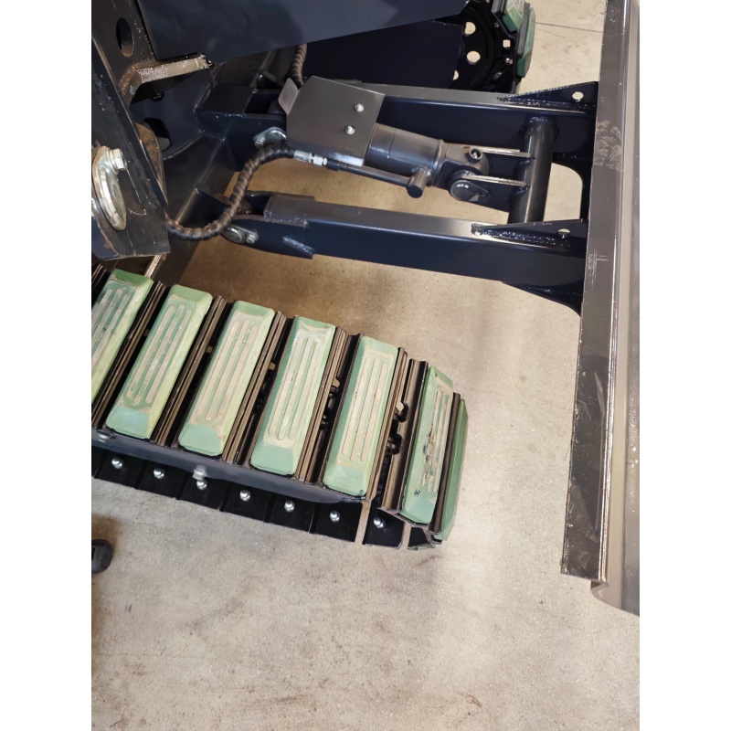 High-end model small excavator replacement steel track with rubber blocks