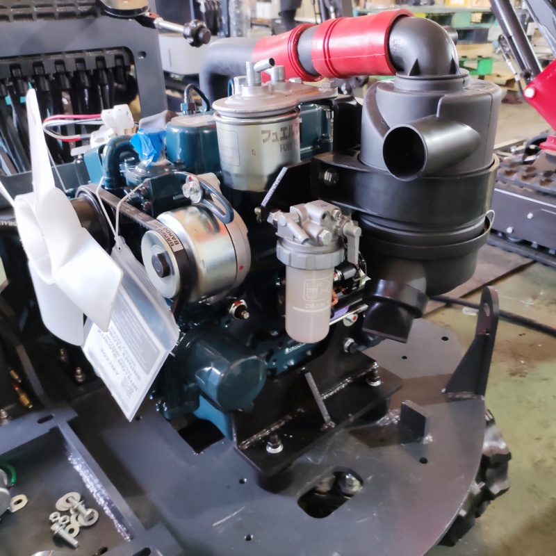 Small excavator engine - Kubota D722 engine