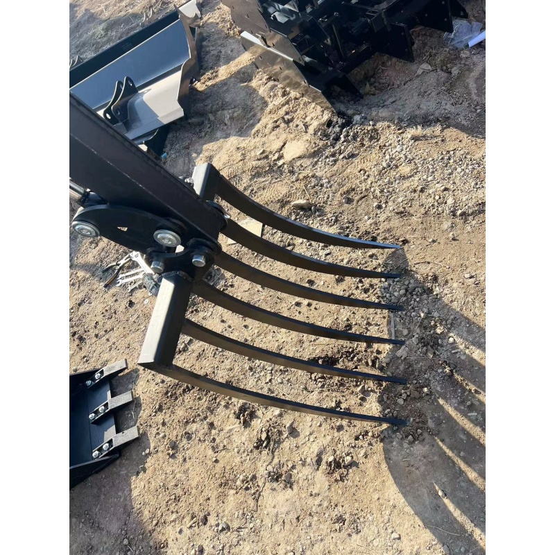 Small excavator attachments-large multi-tooth rake (grass rake)