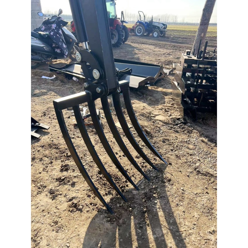 Small excavator attachments-large multi-tooth rake (grass rake)
