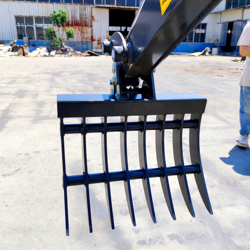 Small excavator attachment-multifunctional multi-tooth rake (grass rake)