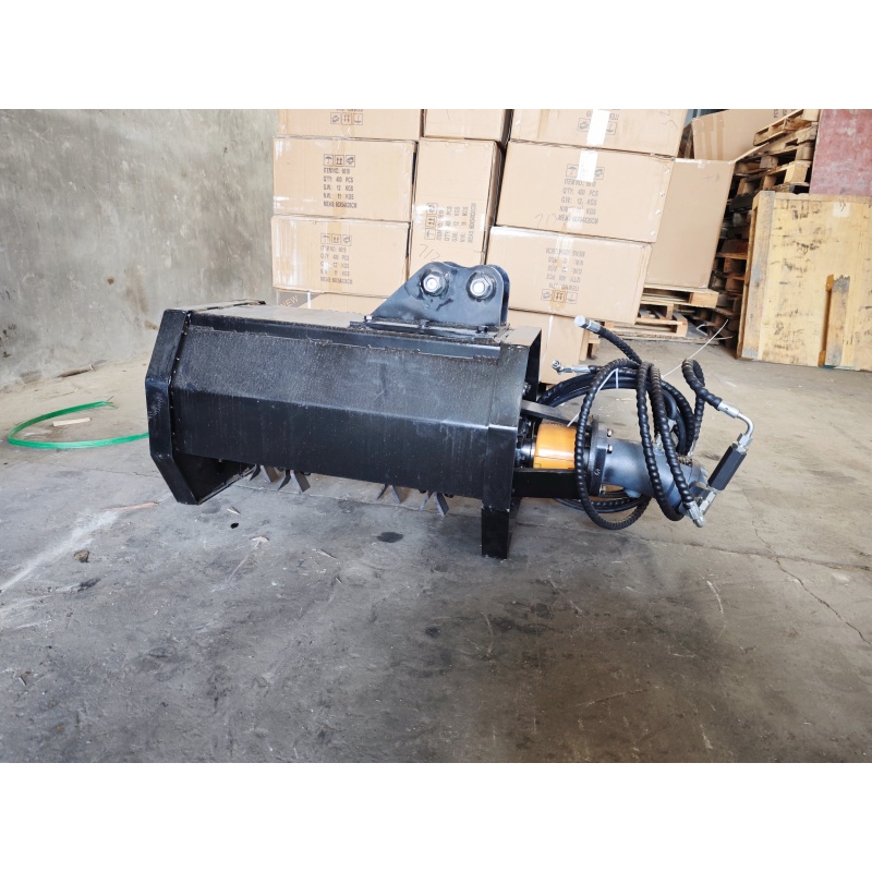 Mini excavator - grass crushing machine