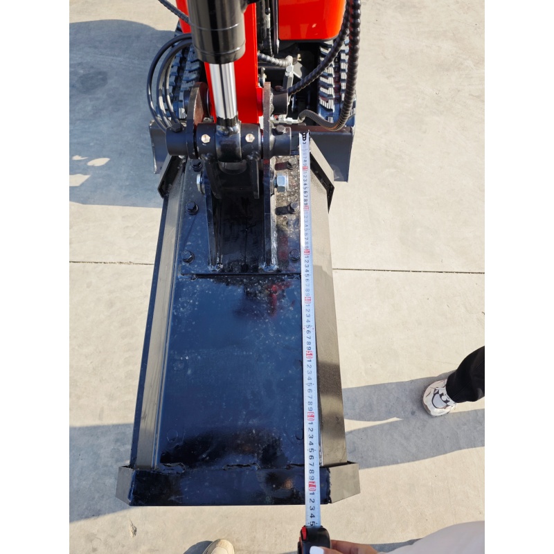 Mini excavator - grass crushing machine