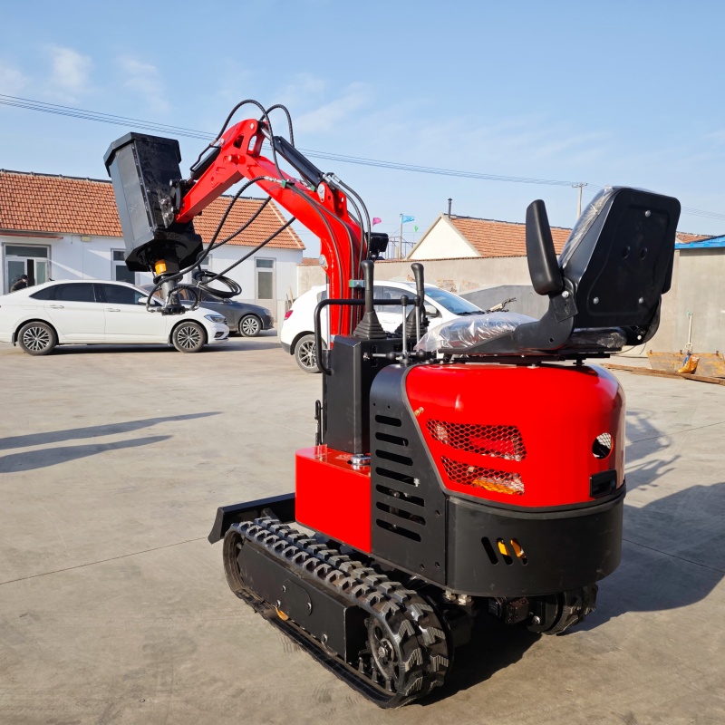 Small excavator - grass crushing machine