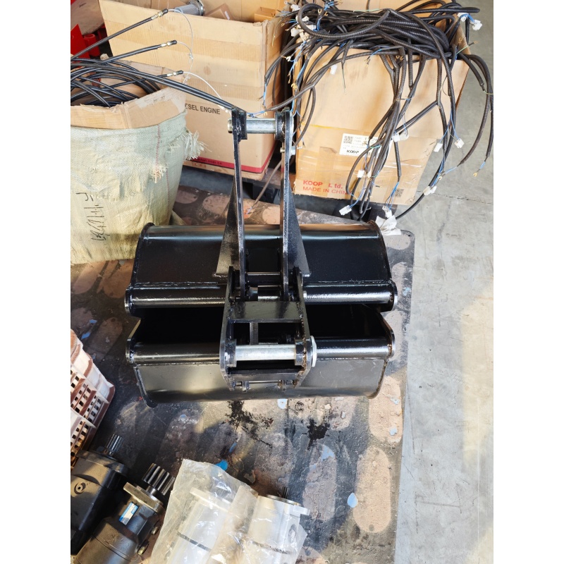 Small excavator - mechanical shell opening and closing bucket