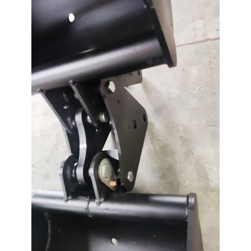 Mini excavator - mechanical shell opening and closing bucket