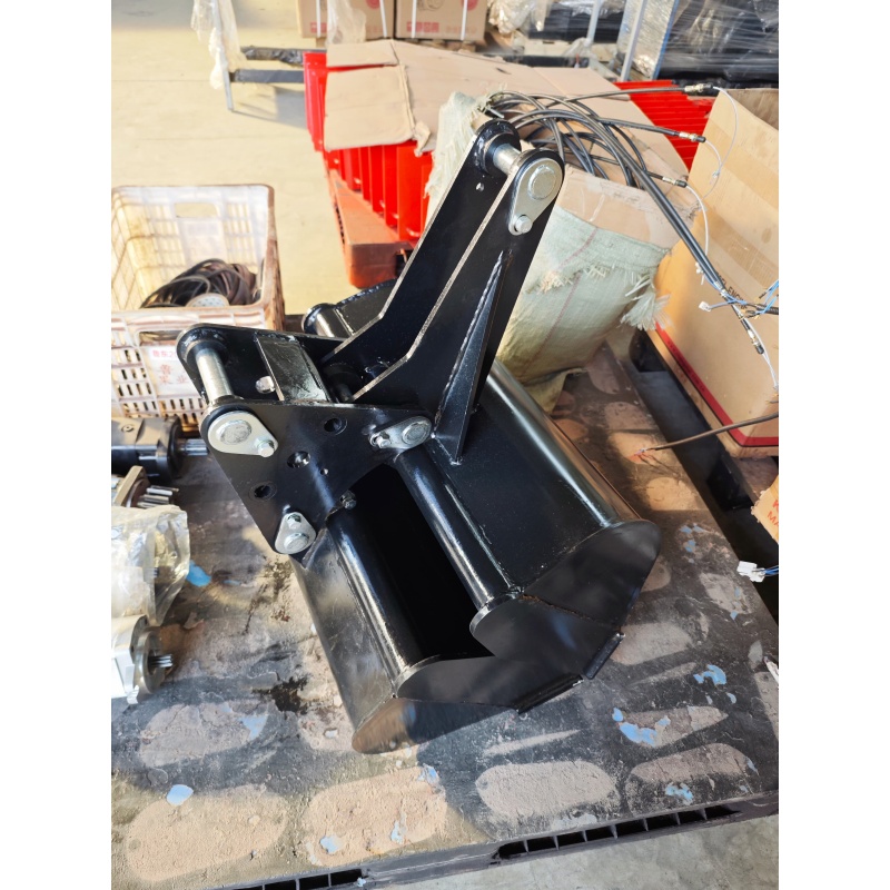 Mini excavator - mechanical shell opening and closing bucket