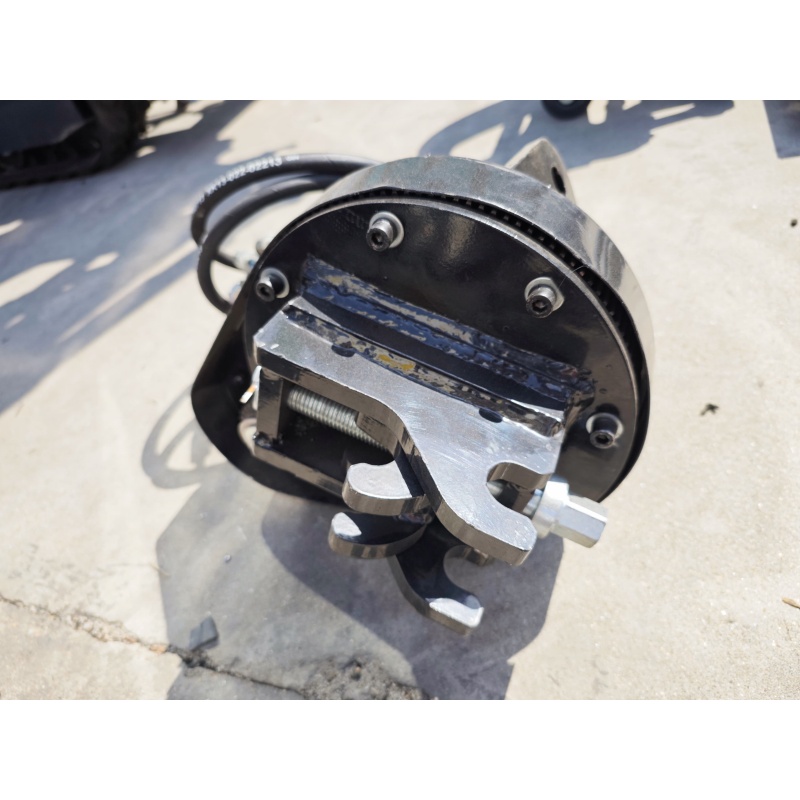 Mini excavator-hydraulic quick-change head