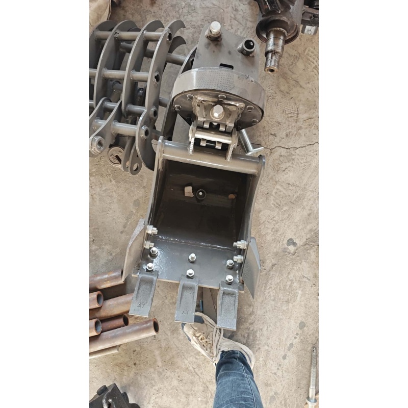 Mini excavator attachment-rotating bucket
