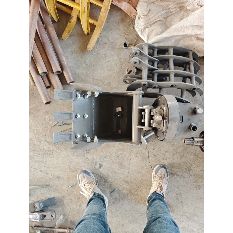Mini excavator attachment-rotating bucket