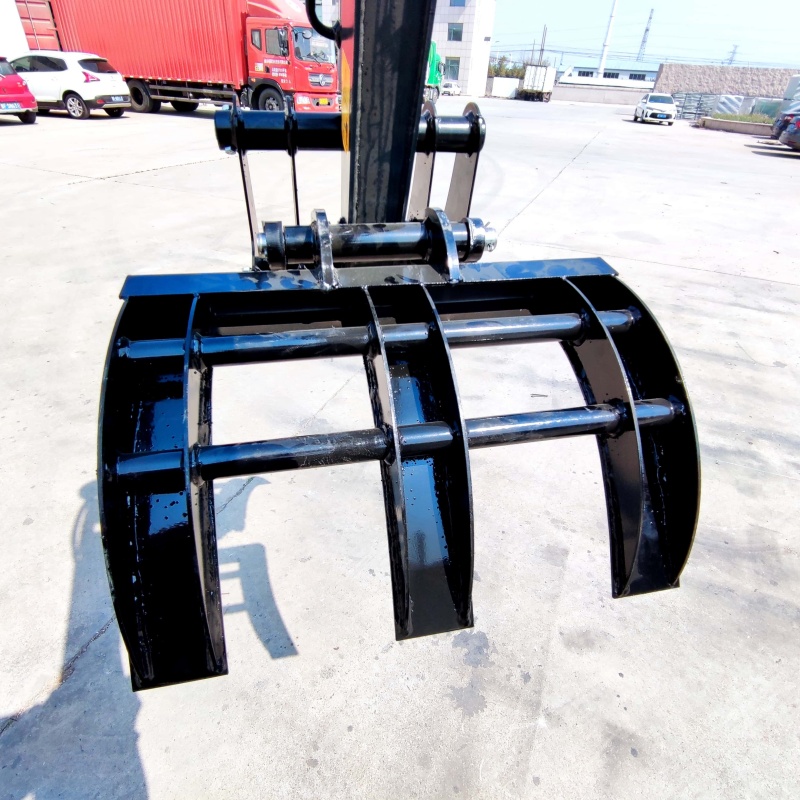 Mini excavator attachment: Grass and tree grabber