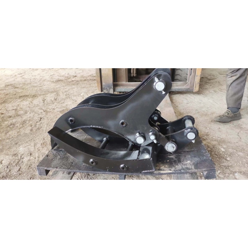 Mini excavator attachment: Grass and tree grabber
