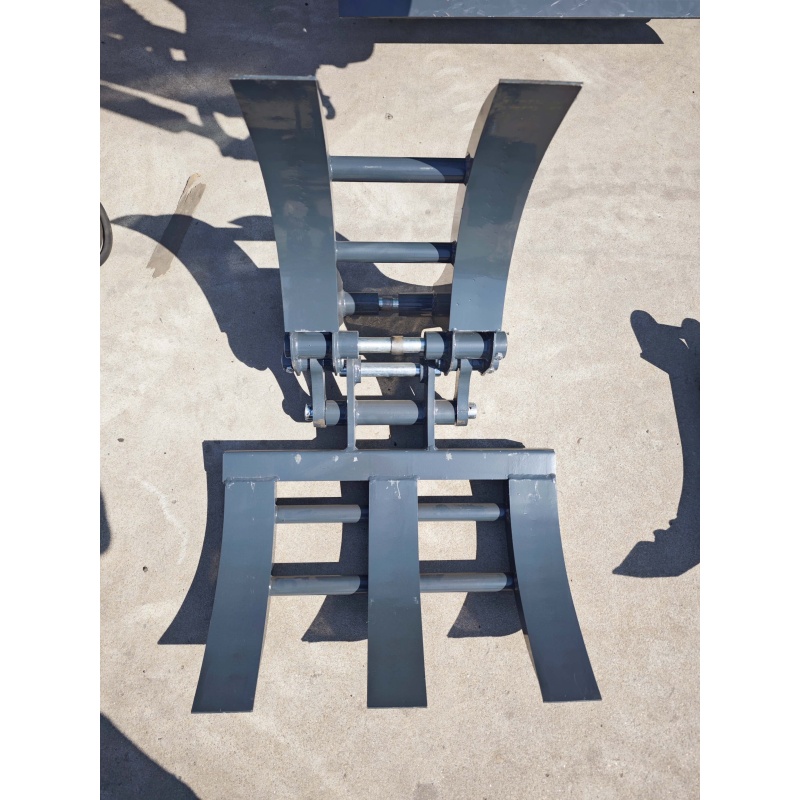 Mini excavator attachment: Plant grabber