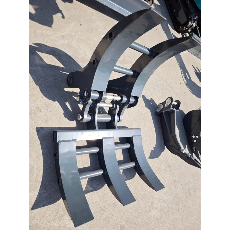 Small excavator attachment-grass and tree grab