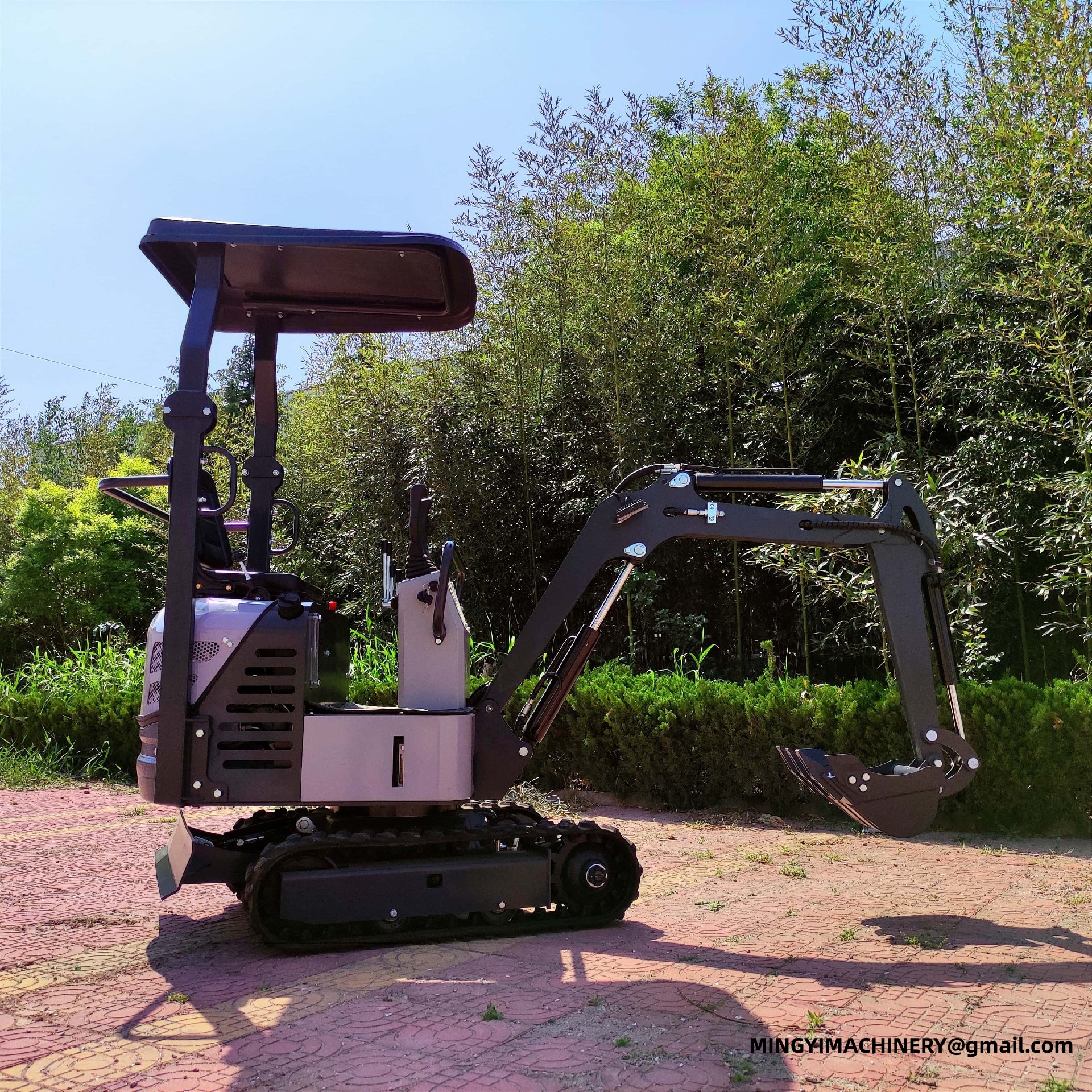tracked mini excavator