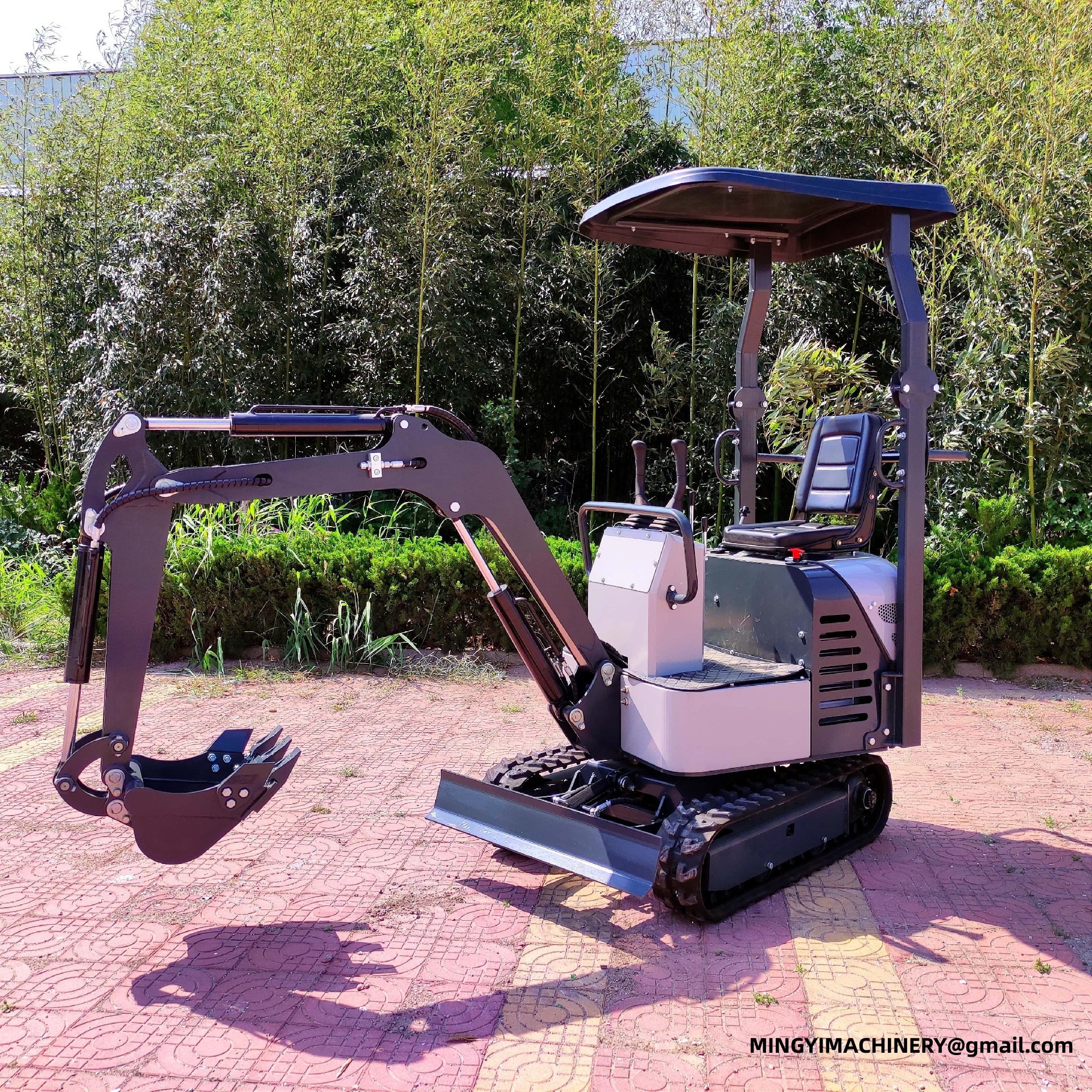 tracked mini excavator