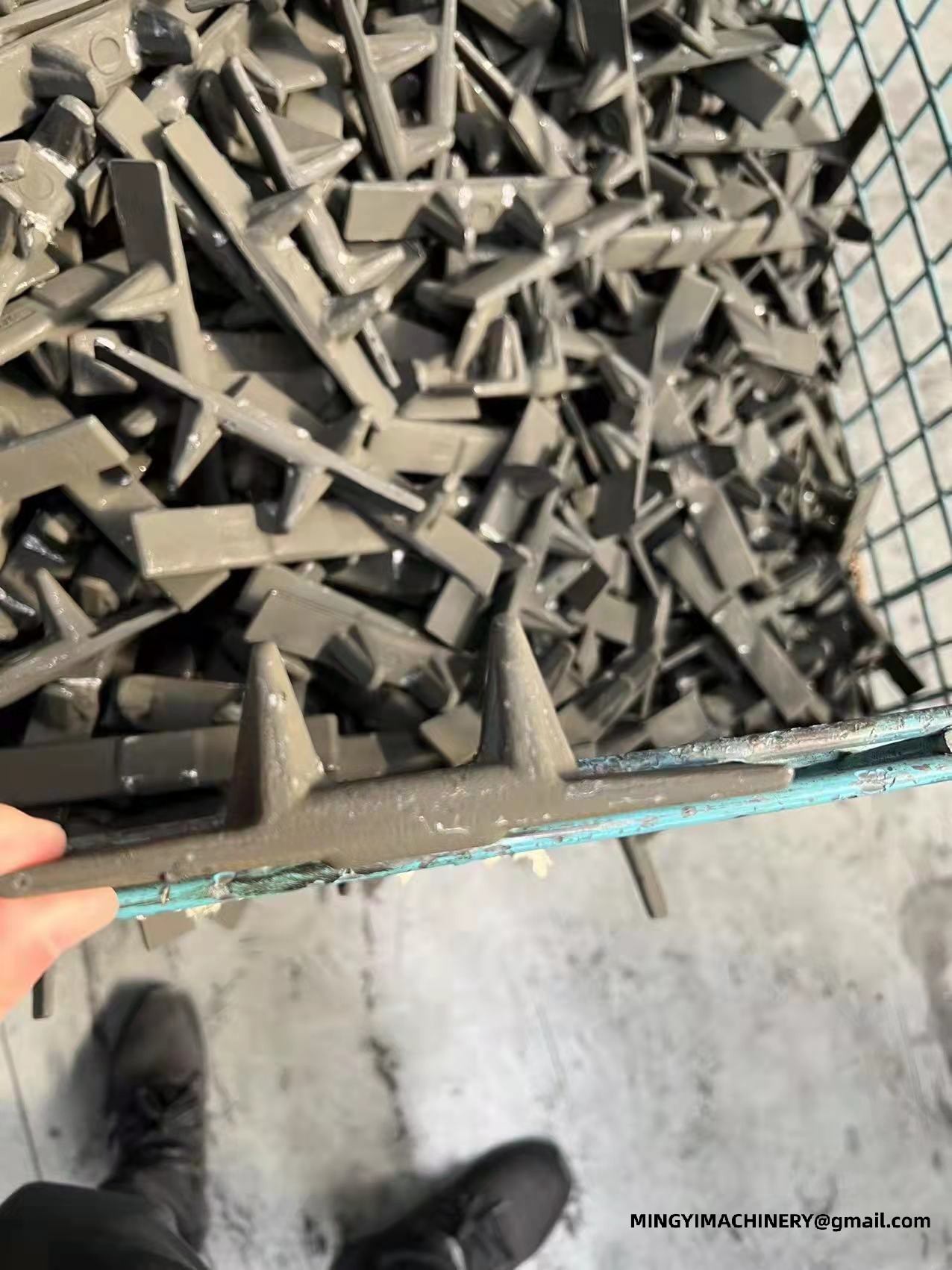 Steel Teeth of Tracked Excavator