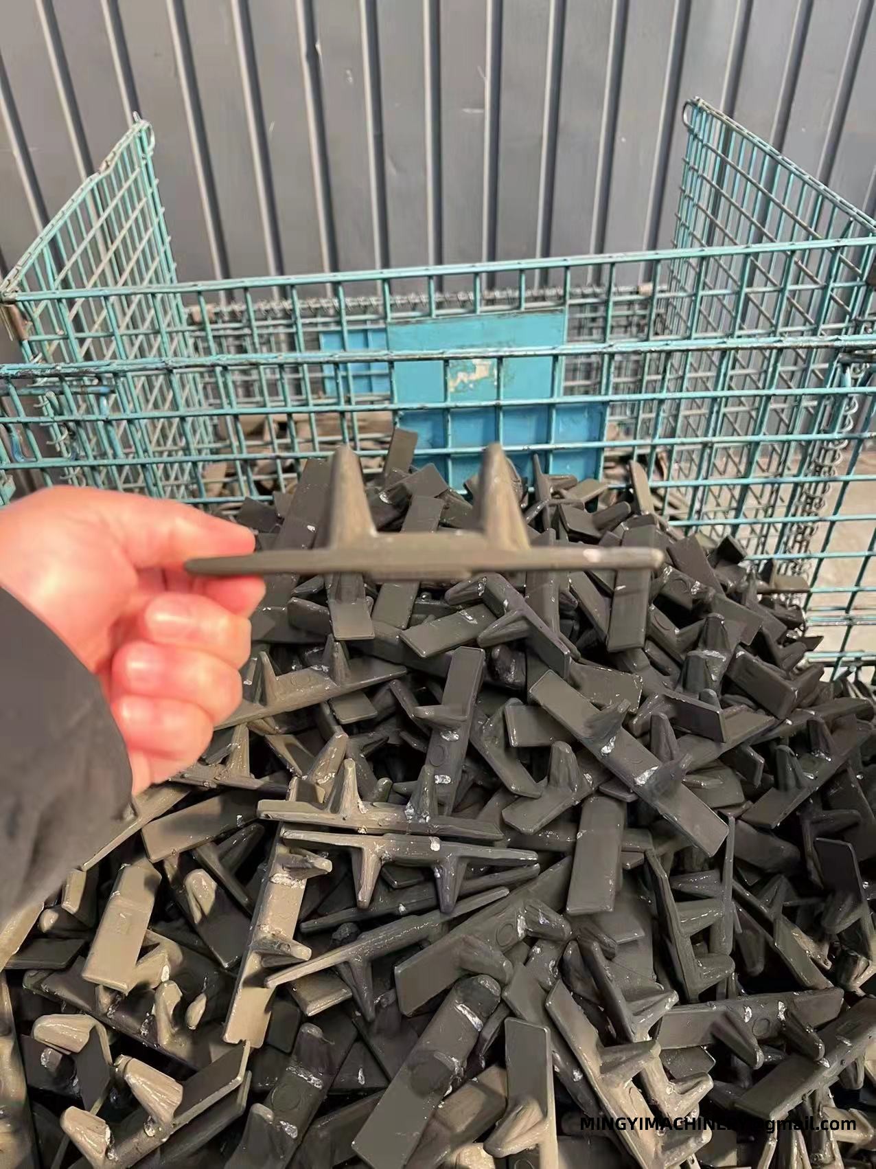 Steel Teeth of Tracked Excavator