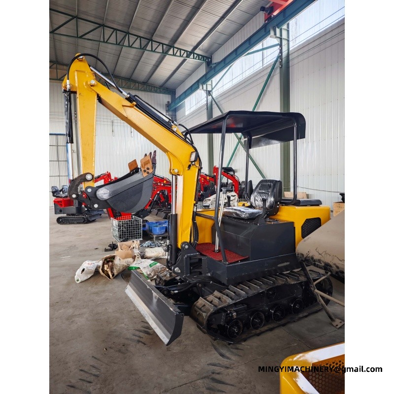 tracked mini excavato