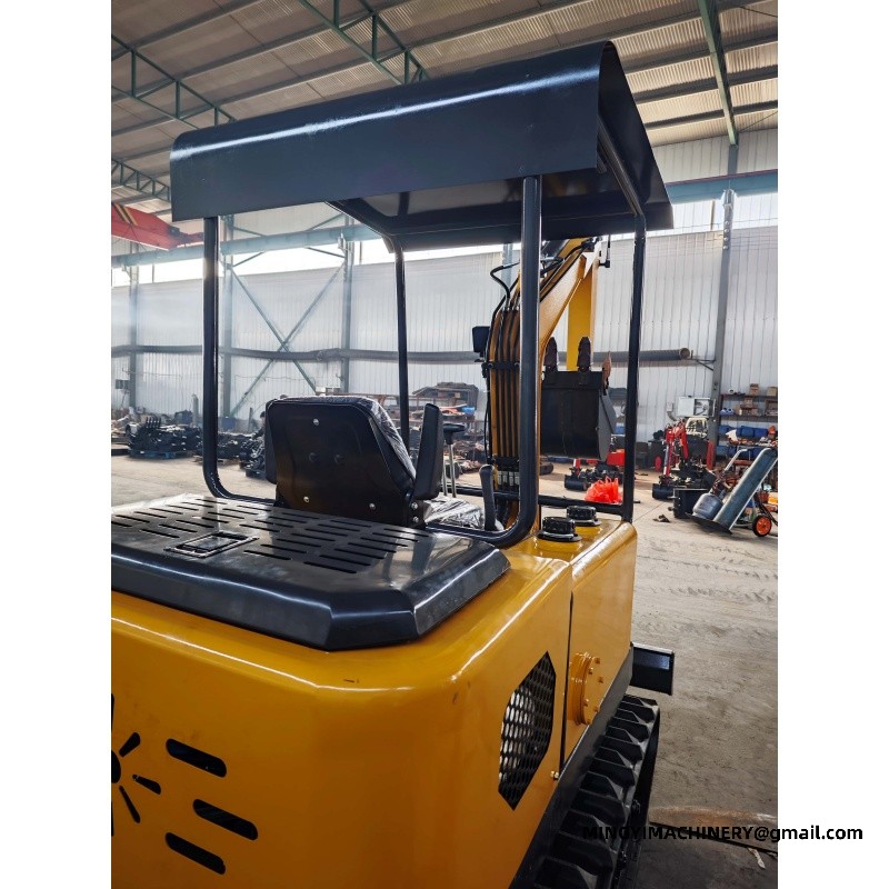 tracked mini excavato