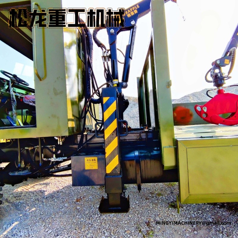 4x4 log grab truck
