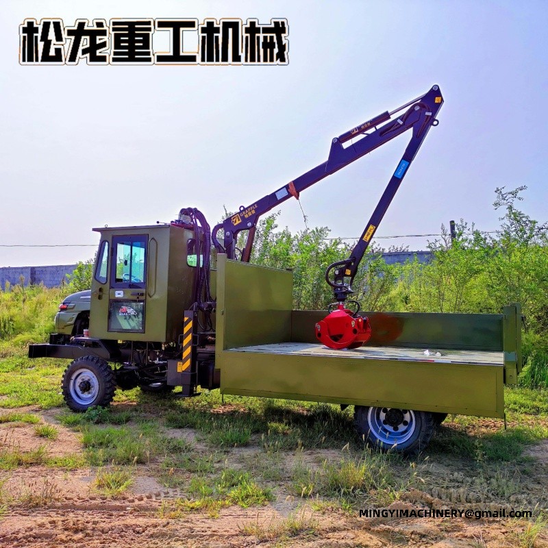 4WD forestry transport vehicle with log grab