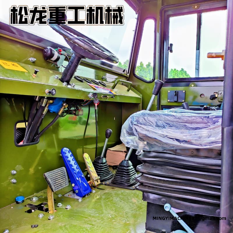 4x4 Water Tank Transport Truck