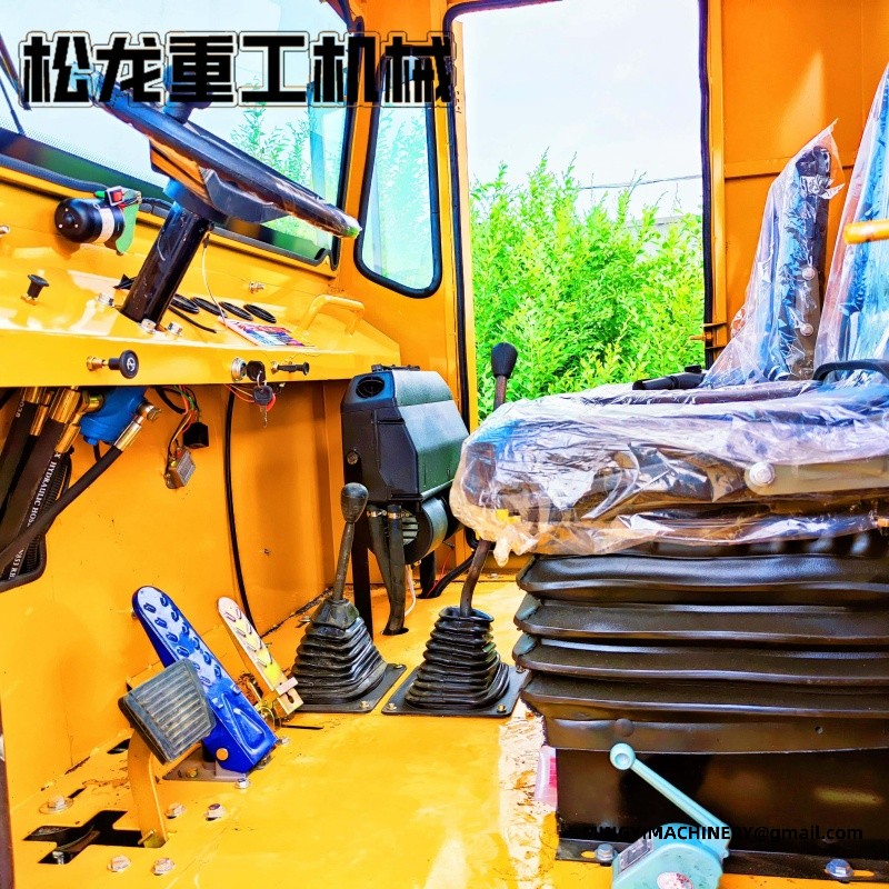 4x4 cargo transporter with hydraulic tipper