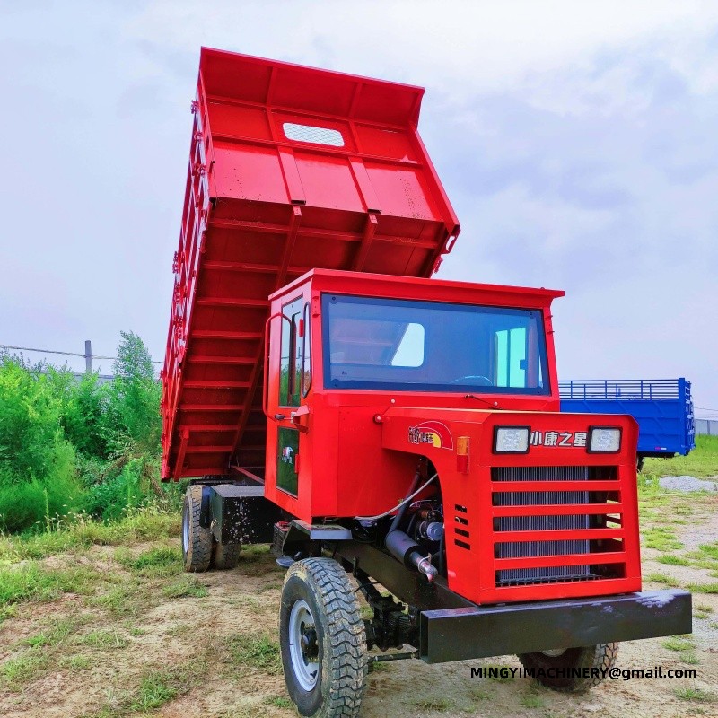 4WD trash transport vehicle