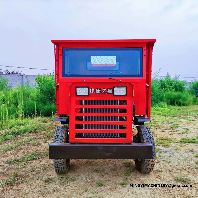 4WD trash transport vehicle