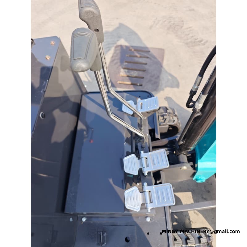 Small digger machine