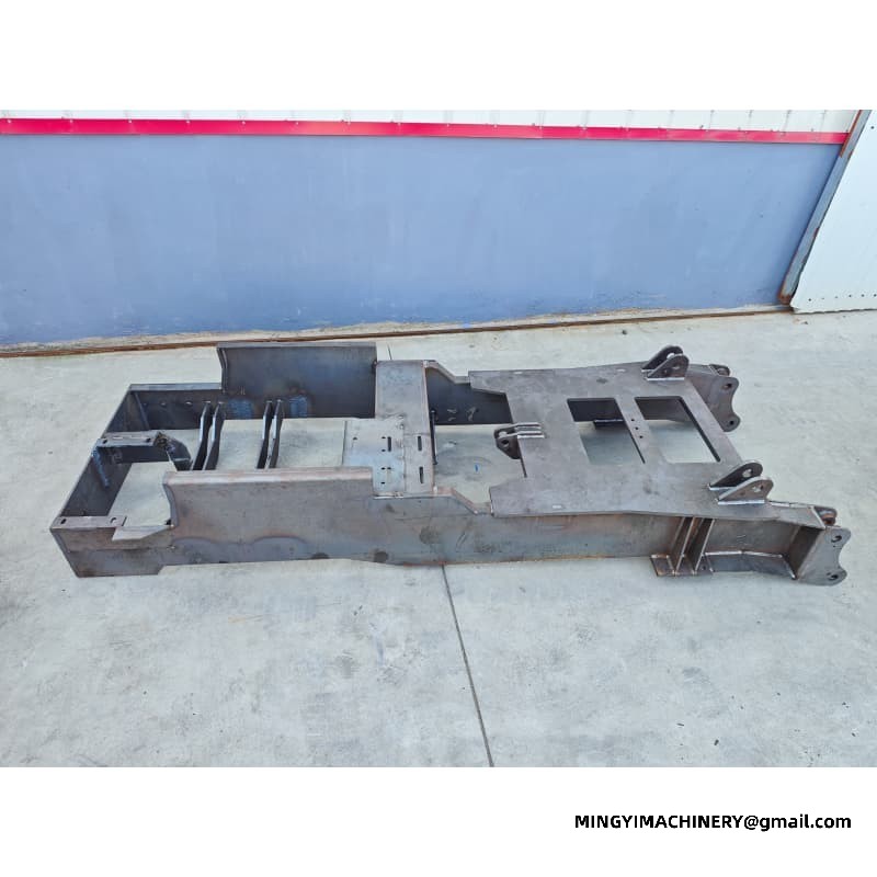 4WD Diesel Self Discharging Mixer, Auto Tilting 0.8m³ Drum, Hydraulic Discharge Truck