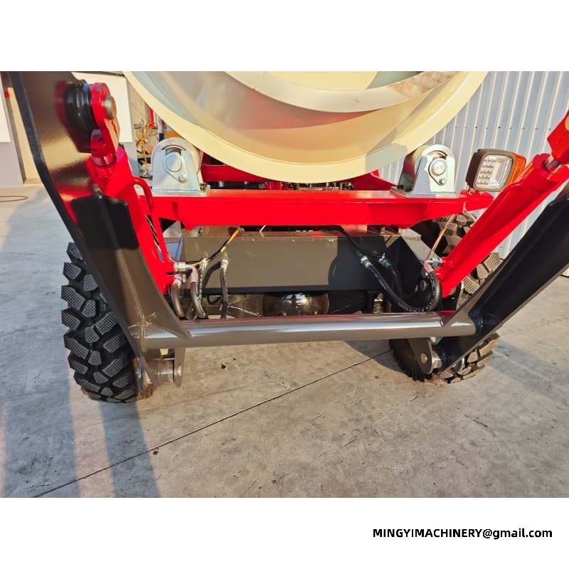4WD Diesel Self Discharging Mixer, Auto Tilting 0.8m³ Drum, Hydraulic Discharge Truck
